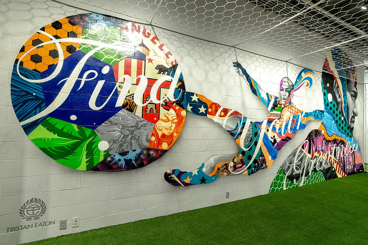 RETNA & Nike