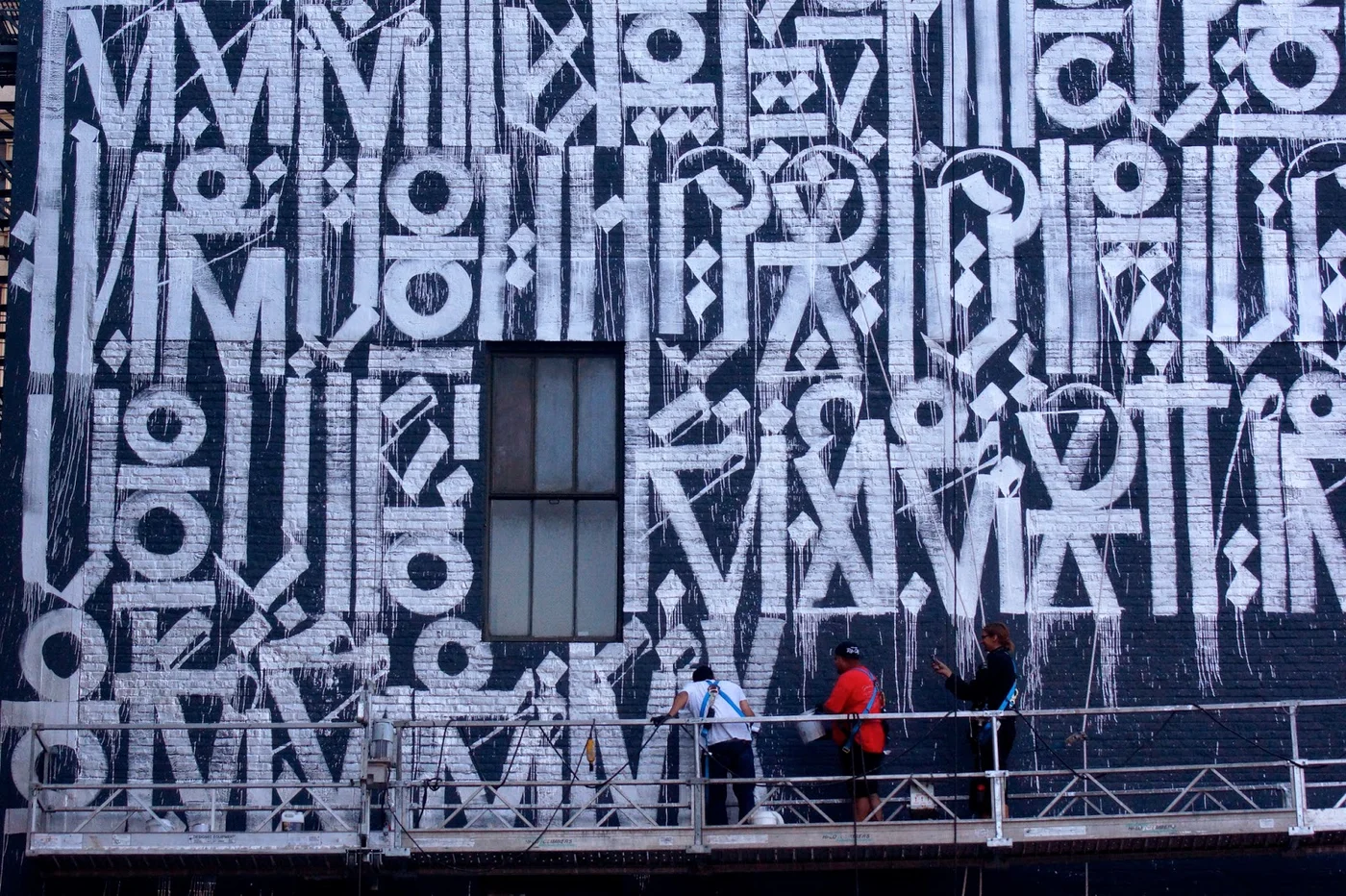 RETNA's Wabash Arts Corridor mural in Chicago
